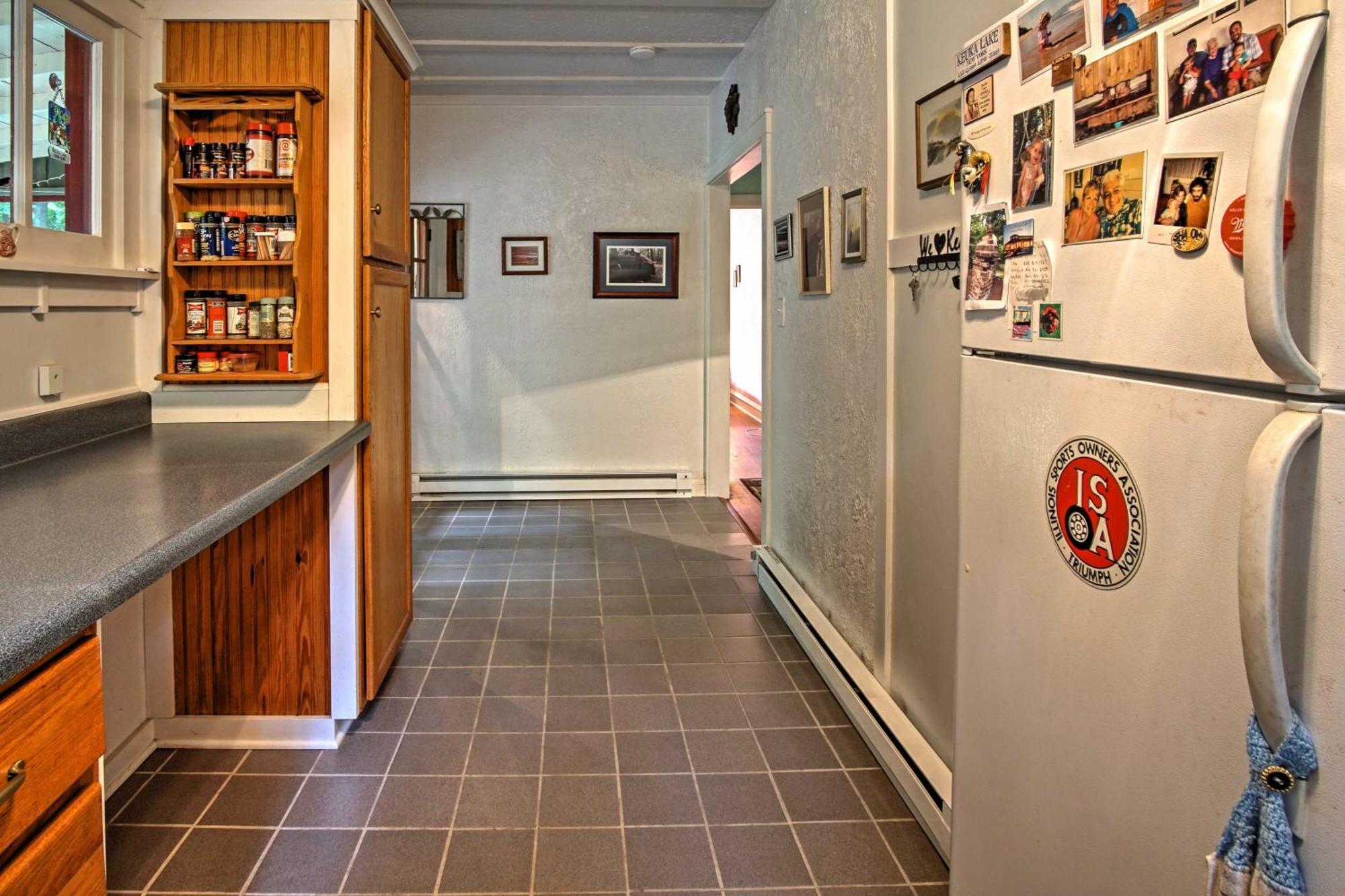 Harbert Cottage And Studio Half Mile To Beach! Екстер'єр фото